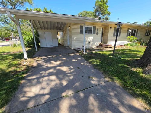 6645 Sw Montara Northway, Topeka, KS, 66619-1362 | Card Image