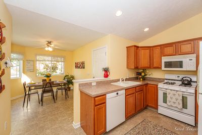 Look at that great kitchen layout | Image 3