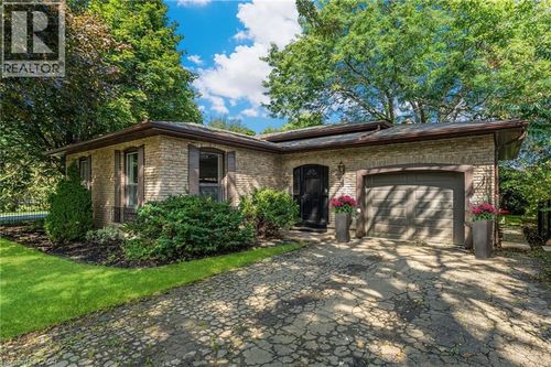 335 William Street, Niagara on the Lake, ON, L0S1J0 | Card Image