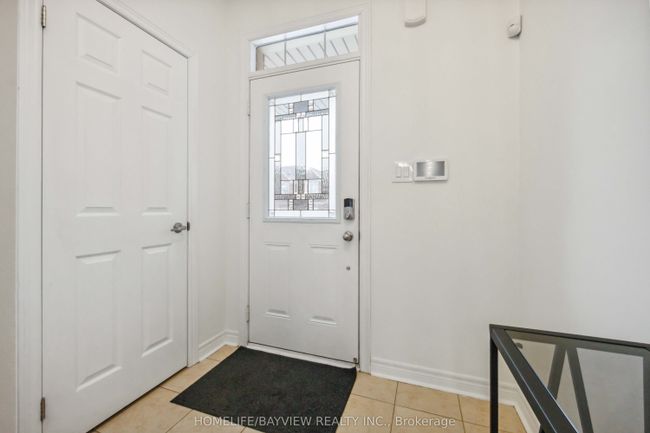 147 Collin Crt, House attached with 3 bedrooms, 3 bathrooms and 2 parking in Richmond Hill ON | Image 4