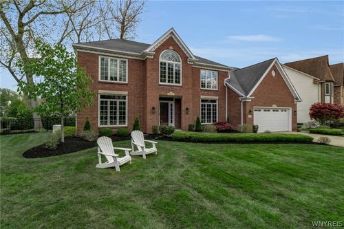 11 Pine Ct, Amherst, NY, 14221-8327 | Card Image