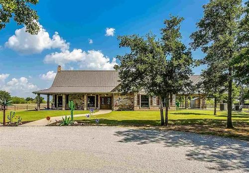 499 Ford Rd, Bowie, TX, 76230-2401 | Card Image