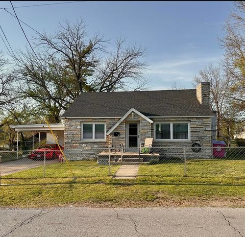 600 W Harmony St, Neosho, MO, 64850-1724 | Card Image