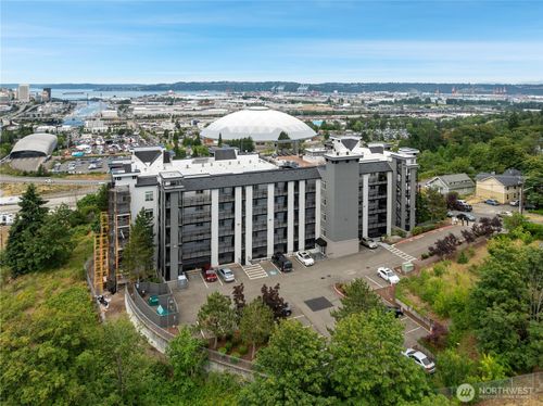 103-320 E 32nd St, Tacoma, WA, 98404-1609 | Card Image