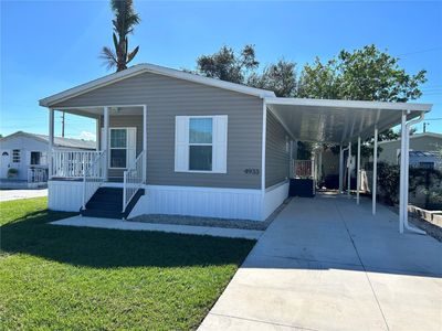 4933 Pebble Beach Avenue, House other with 2 bedrooms, 2 bathrooms and null parking in Sarasota FL | Image 1