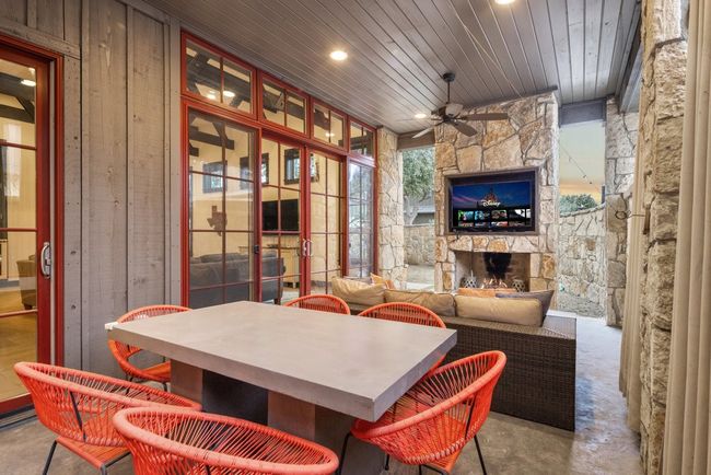 LARGE COVERED PATIO PERFECT FOR ENTERTAINING | Image 26