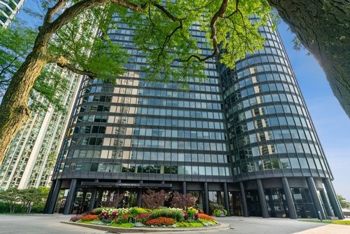 212-213-155 N Harbor Dr, Chicago, IL, 60601-7317 | Card Image