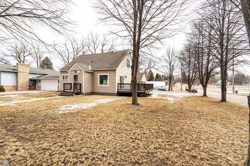 221 7th Ave Se, Elbow Lake, MN, 56531-4534 | Card Image