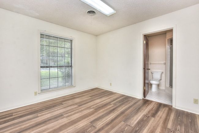 Guestroom #1 | Image 20
