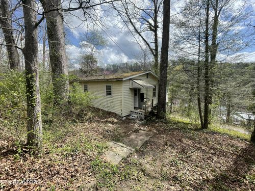 805 Indian River Boat Dock Rd, Jacksboro, TN, 37757-3513 | Card Image