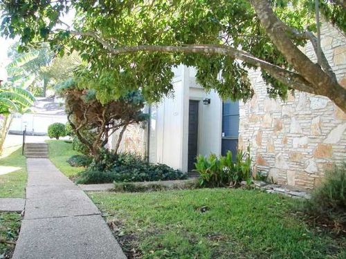 1734 Timberwood Dr, Austin, TX, 78741-5547 | Card Image