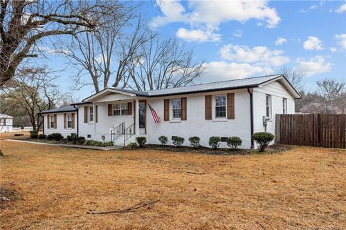 2060 Wade Stedman Rd, Stedman, NC, 28391-8898 | Card Image