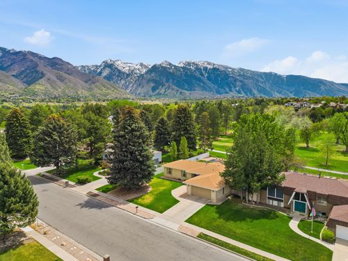 2508 E Robidoux Rd, Sandy, UT, 84093-1143 | Card Image