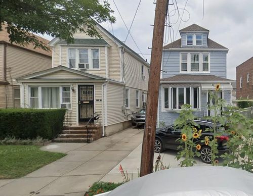 218 100th Ave, Queens Village, NY, 11429-1208 | Card Image