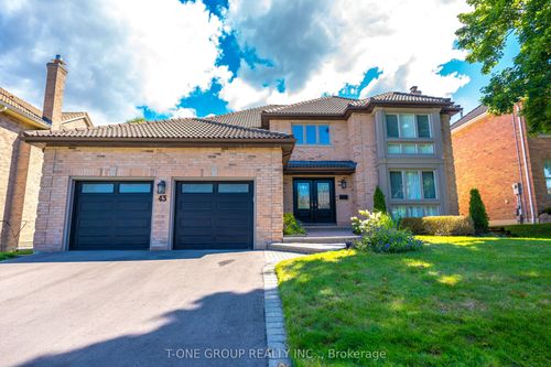 43 Trillium Dr, Aurora, ON, L4G5Y4 | Card Image