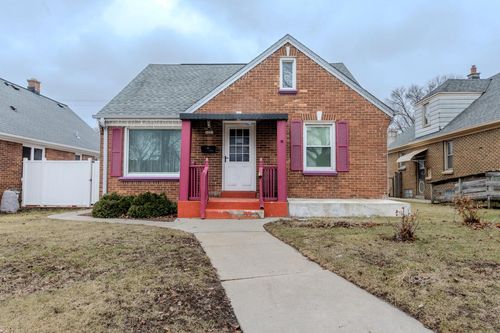 3221 W Oklahoma Ave, Milwaukee, WI, 53215-4247 | Card Image