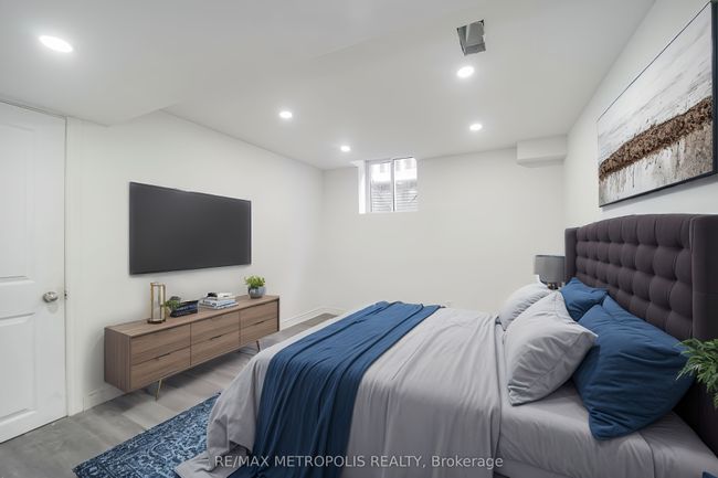 1927 Parkside Dr, House other with 5 bedrooms, 4 bathrooms and 2 parking in Pickering ON | Image 8