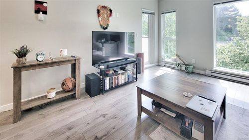 304-767 Tyee Rd, Victoria, BC, V9A0G5 | Card Image