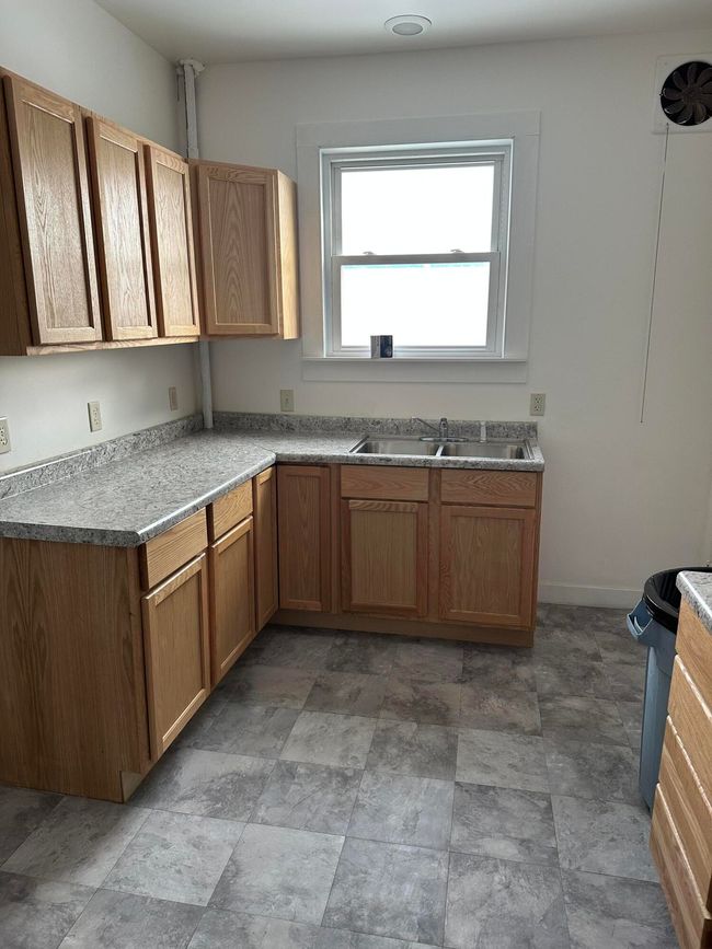 27 Rose St Sw, Home with 0 bedrooms, 0 bathrooms and 8 parking in Grand Rapids MI | Image 17