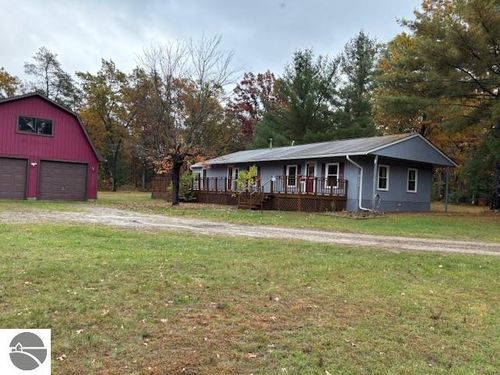 6122 Sabin Rd, Hale, MI, 48739-9529 | Card Image