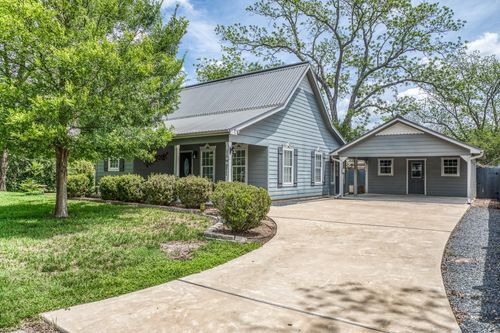 210 W Bell St, Fayetteville, TX, 78940-5572 | Card Image