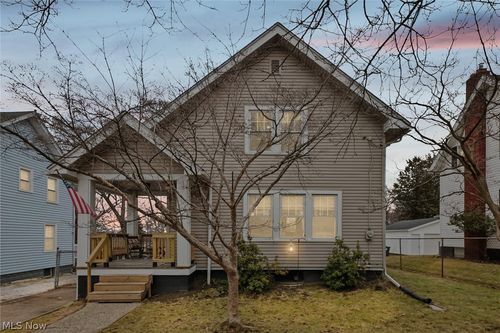 291 Malacca St, Akron, OH, 44305-3658 | Card Image