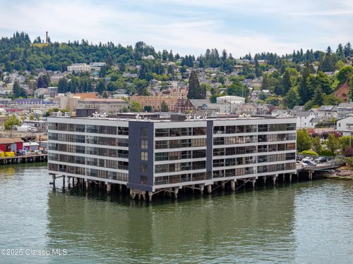 unit-204-1 3rd St, Astoria, OR, 97103-4343 | Card Image