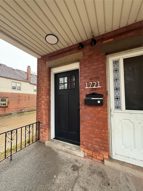 1721 Campbell St, Detroit, MI, 48209-2151 | Card Image