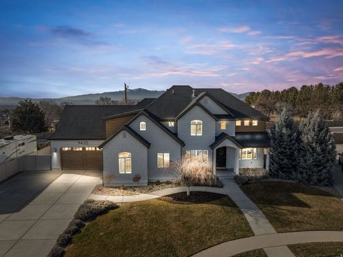 9435 N Aspen Hollow Cir, Highland, UT, 84003-5637 | Card Image