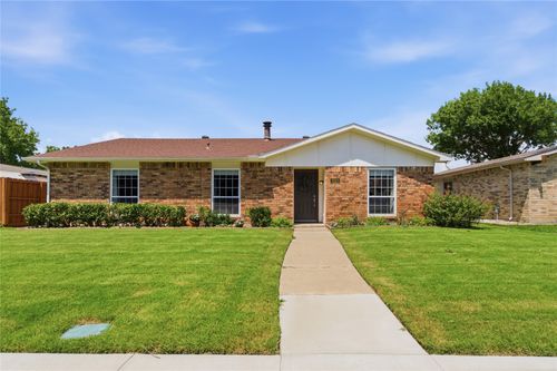 5225 Bartlett Dr, The Colony, TX, 75056-2359 | Card Image