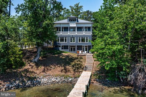 253 Golf Course Dr, WEEMS, VA, 22576-2809 | Card Image