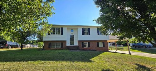 1053 Kentland Dr, King, NC, 27021-9028 | Card Image