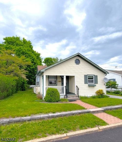 35 Butler St, Franklin, NJ, 07416-2101 | Card Image