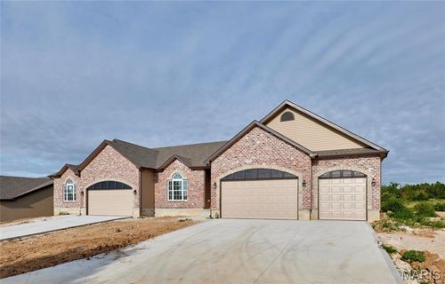 121 Canyon Creek Cir, Moscow Mills, MO, 63362-3252 | Card Image