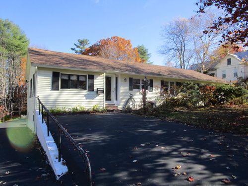 146 East Main Street, Paris, ME, 04281 | Card Image