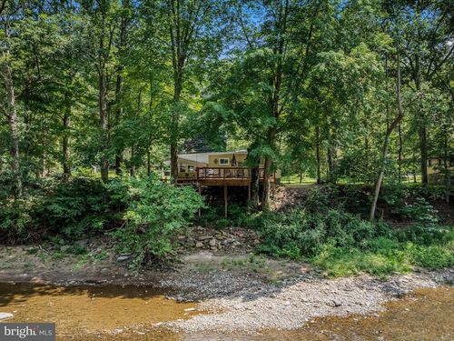 1294 Golliday Ln, Great Cacapon, WV, 25422-3434 | Card Image