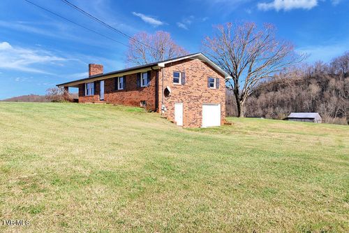 844 Stanley Valley Rd, Rogersville, TN, 37857-8136 | Card Image