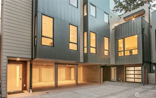 1117 34th Ave, Seattle, WA, 98122 | Card Image