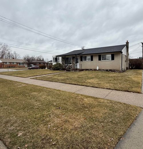 15615 Canberra Street, Roseville, MI, 48066 | Card Image