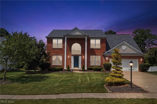 3521 Beaumont Dr, Brunswick, OH, 44212-4281 | Card Image