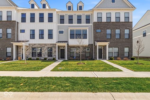3267 Morab Dr, Zionsville, IN, 46077-0469 | Card Image