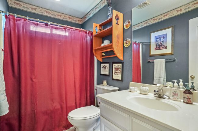 6813 Gregg Rd, House other with 3 bedrooms, 2 bathrooms and null parking in Krum TX | Image 17