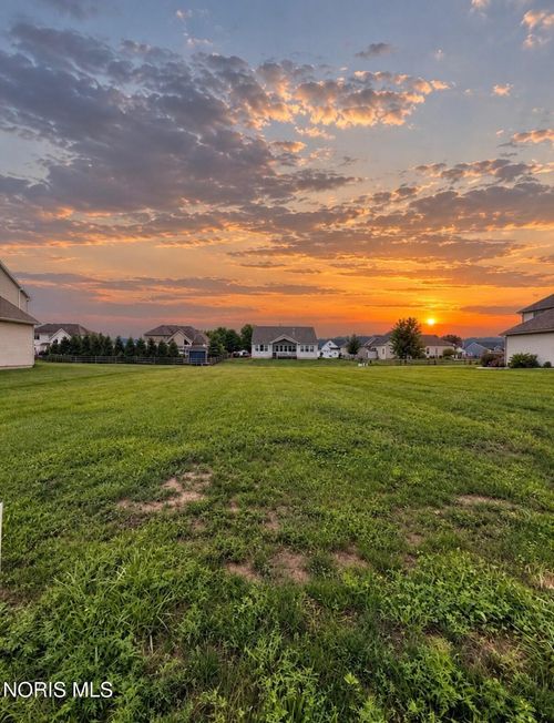 1086 Springcrest Dr, Waterville, OH, 43566-1609 | Card Image