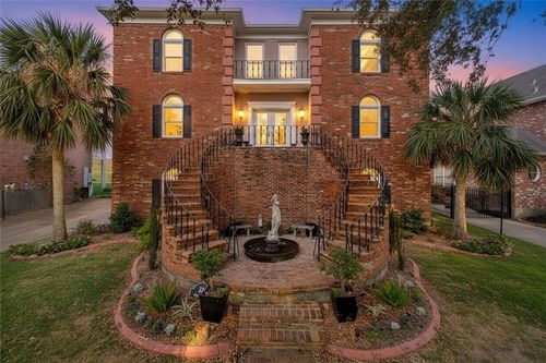28 Mesa St, Kenner, LA, 70065-1015 | Card Image