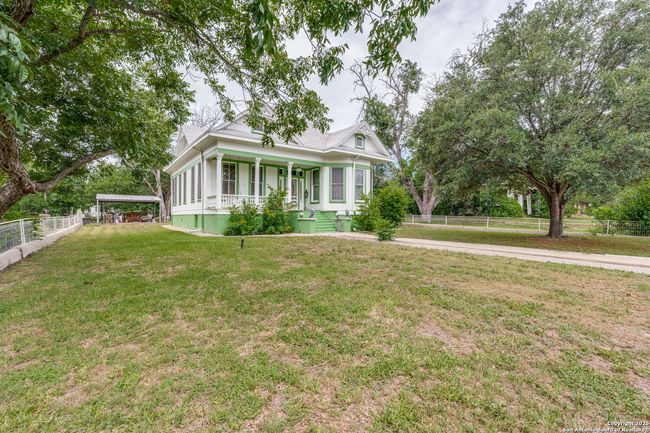 9248 Fm 725, House other with 3 bedrooms, 2 bathrooms and null parking in McQueeney TX | Image 4