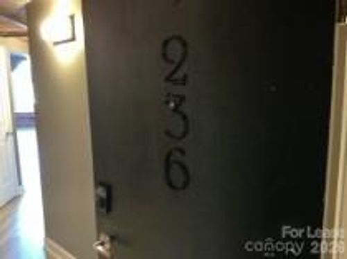 201 S Hoskins Rd, Charlotte, NC, 28208-1416 | Card Image