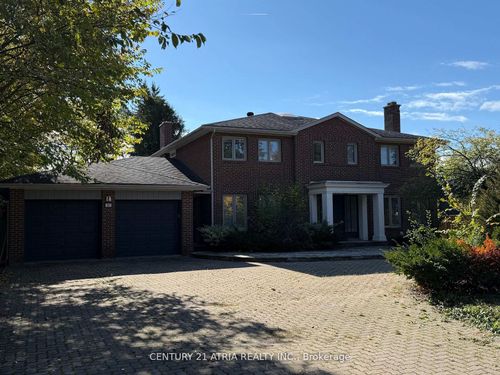 15 Old Colony Rd, North York, ON, M2L2J7 | Card Image