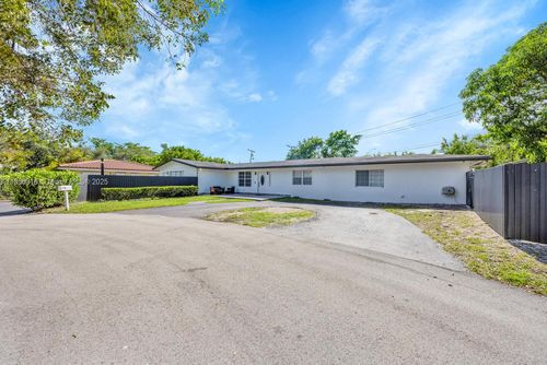 10504 Sw 77th Ct, Pinecrest, FL, 33156-3755 | Card Image