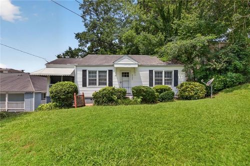 2727 Humphries St, East Point, GA, 30344-2713 | Card Image