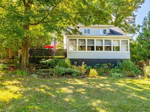 215 Old Dock Rd, Highgate Springs, VT, 05460-4702 | Card Image